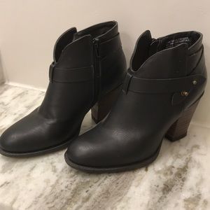 XOXO Brand booties size 7.5 with 3.5” heel